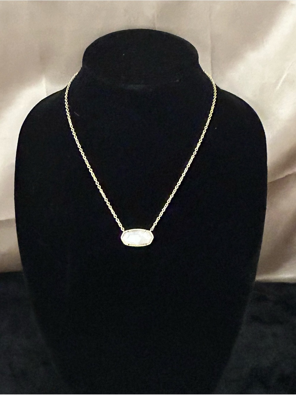 Kendra Scott Gold-Tone Chain with White Stone Pendant
